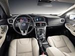 Volvo V40 2012 года